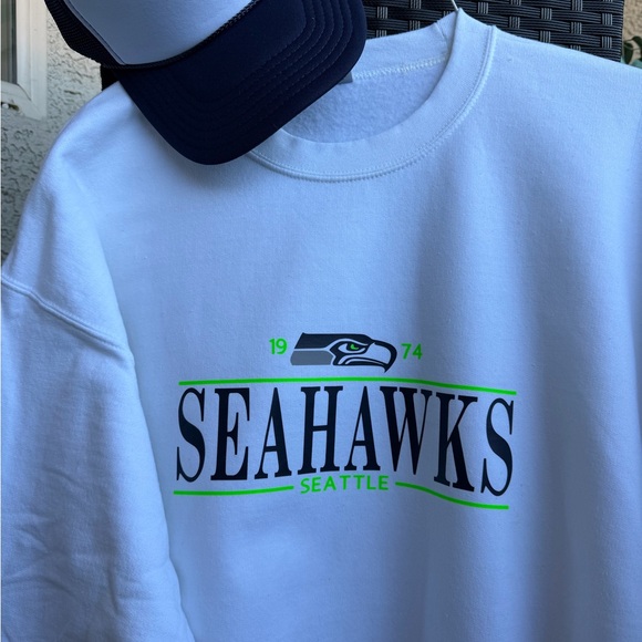 Seattle Seahawks White Sweatshirt, NFL - Picture 3 of 4